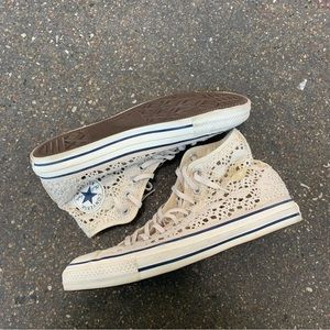 Converse Chuck Taylor All Star Sneakers Women’s 10 White High Top Knitted Shoes